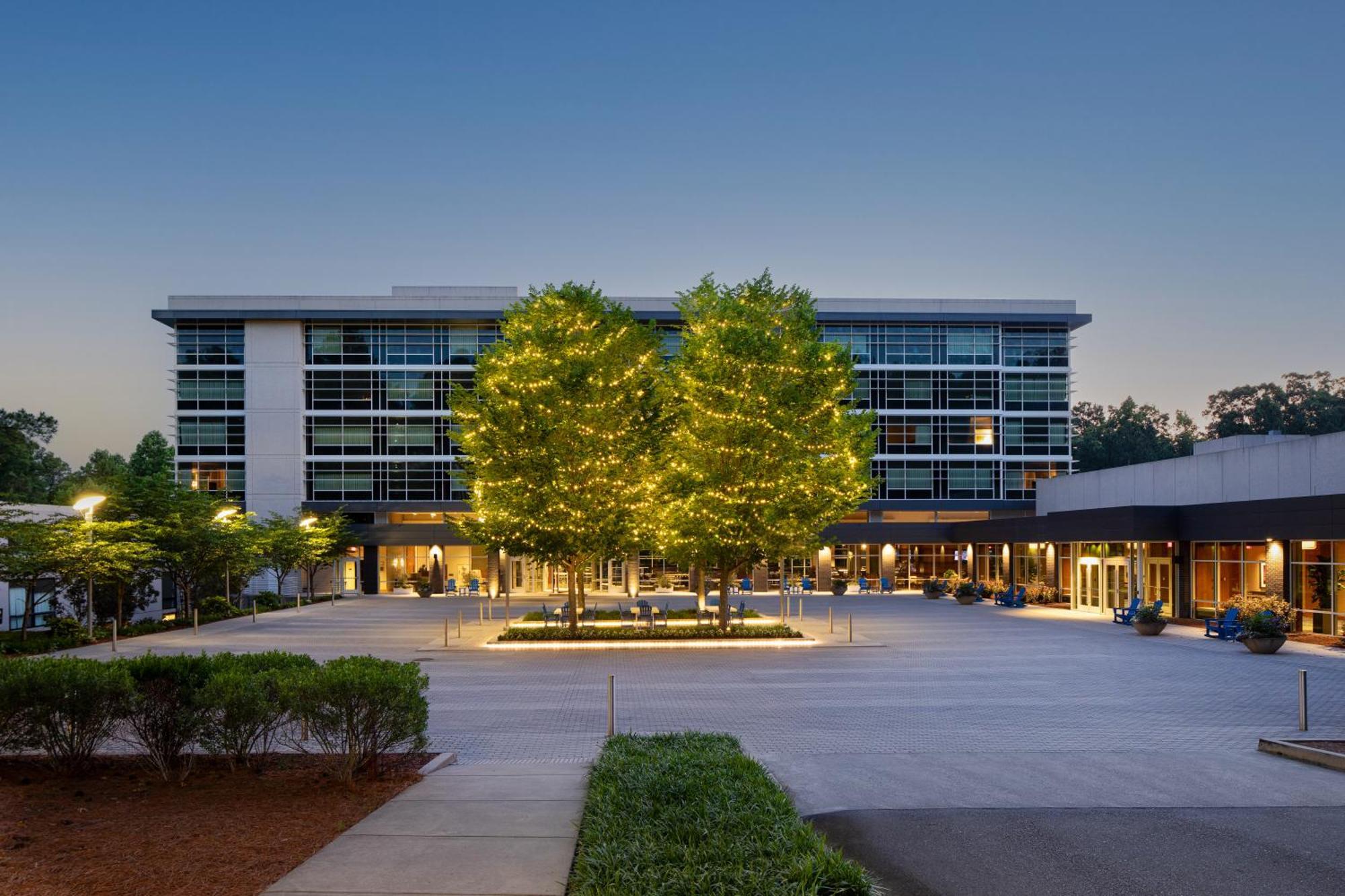 Jb Duke Hotel Durham Bagian luar foto