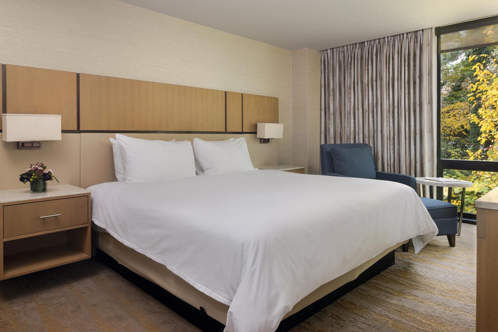 Jb Duke Hotel Durham Bagian luar foto