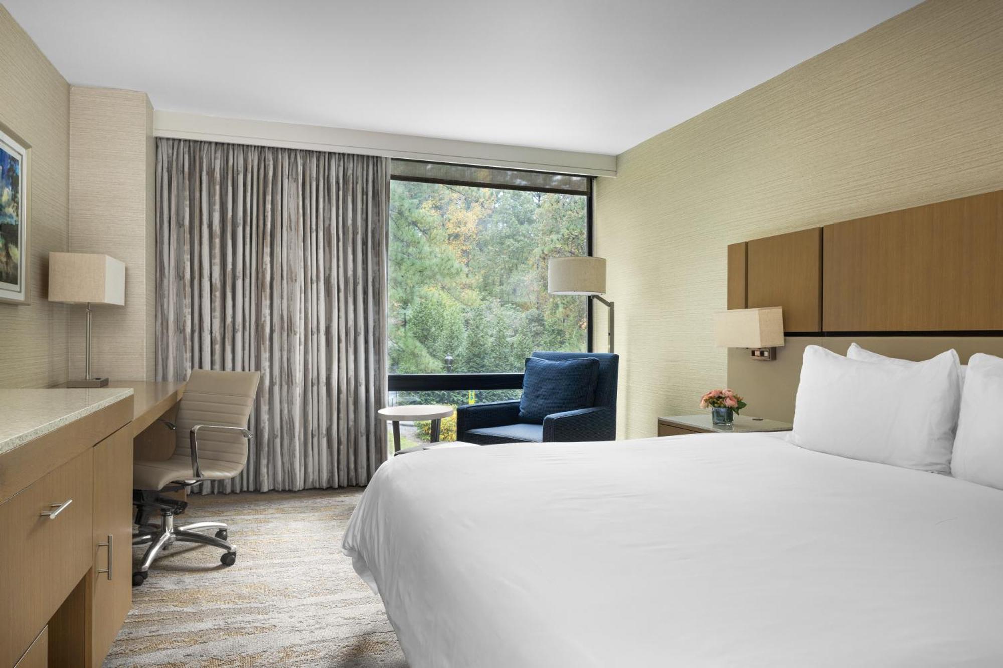 Jb Duke Hotel Durham Bagian luar foto