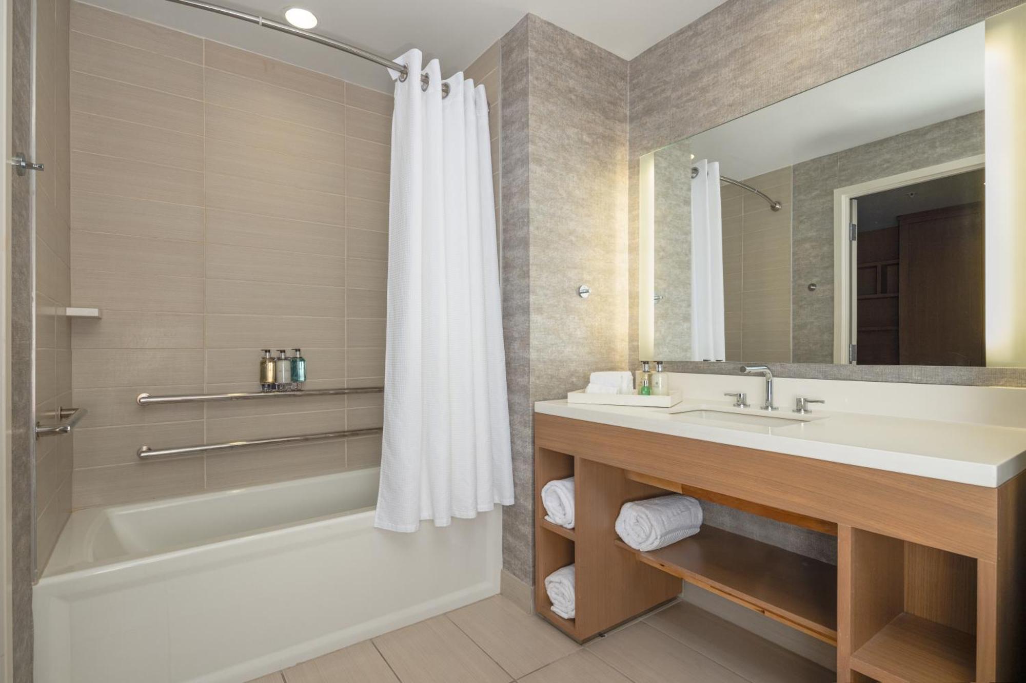 Jb Duke Hotel Durham Bagian luar foto