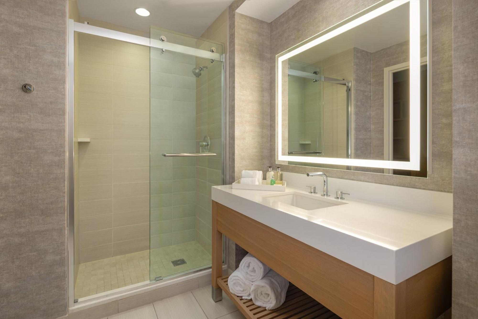 Jb Duke Hotel Durham Bagian luar foto