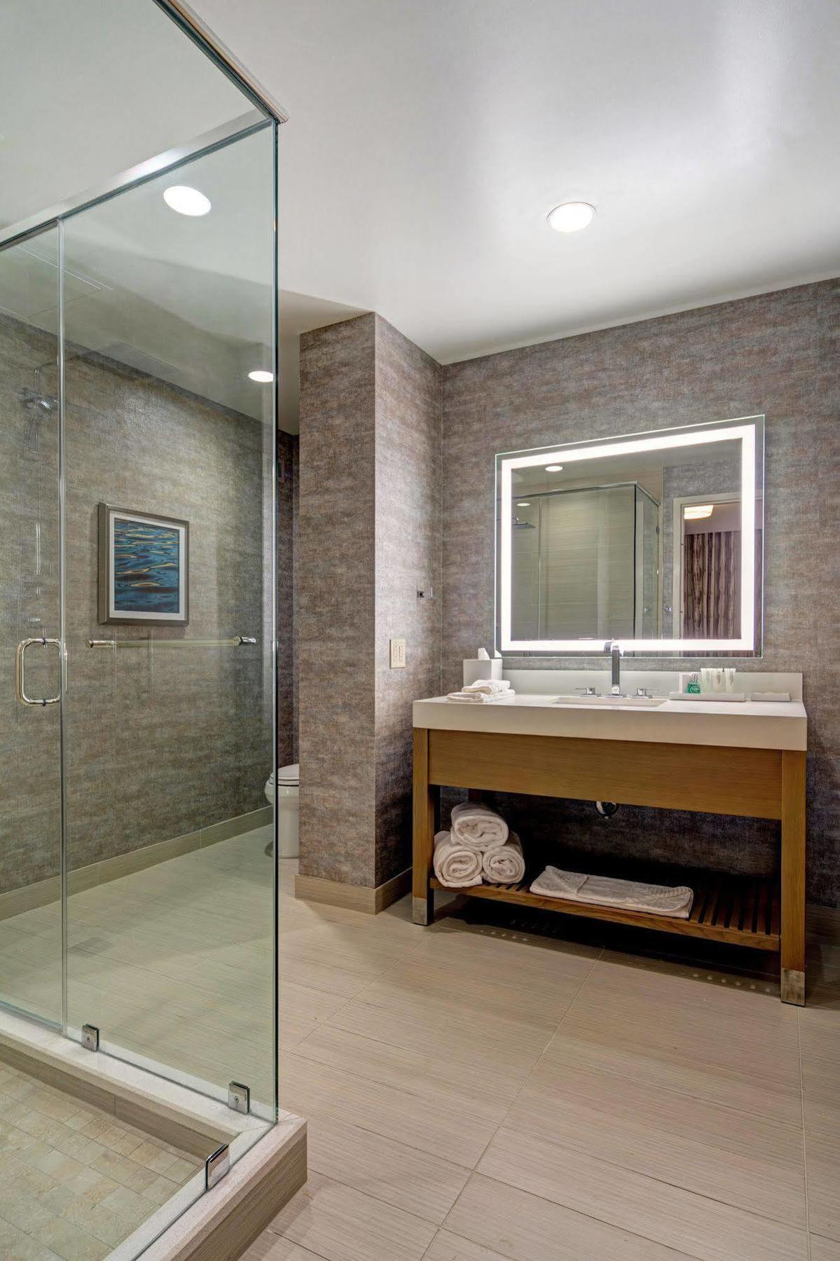 Jb Duke Hotel Durham Bagian luar foto