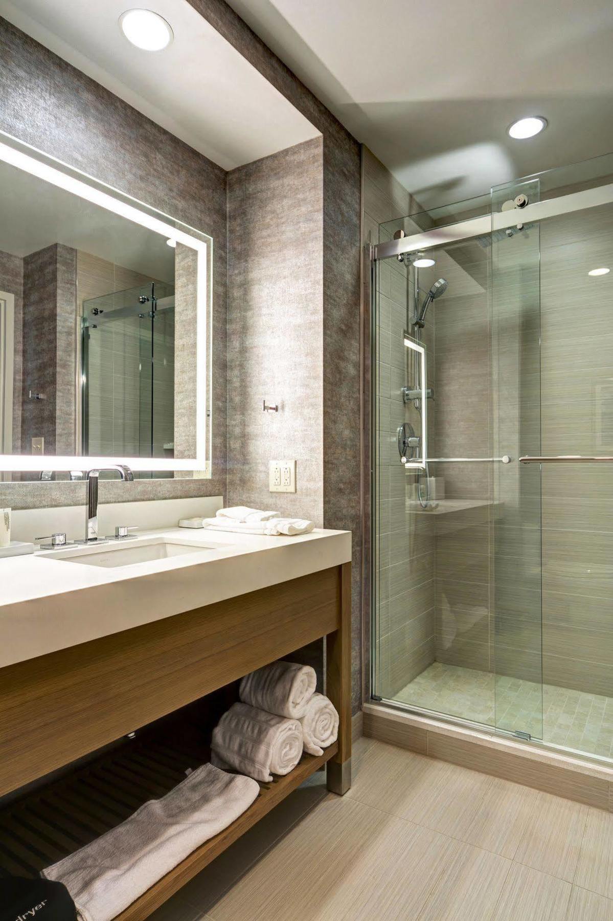 Jb Duke Hotel Durham Bagian luar foto