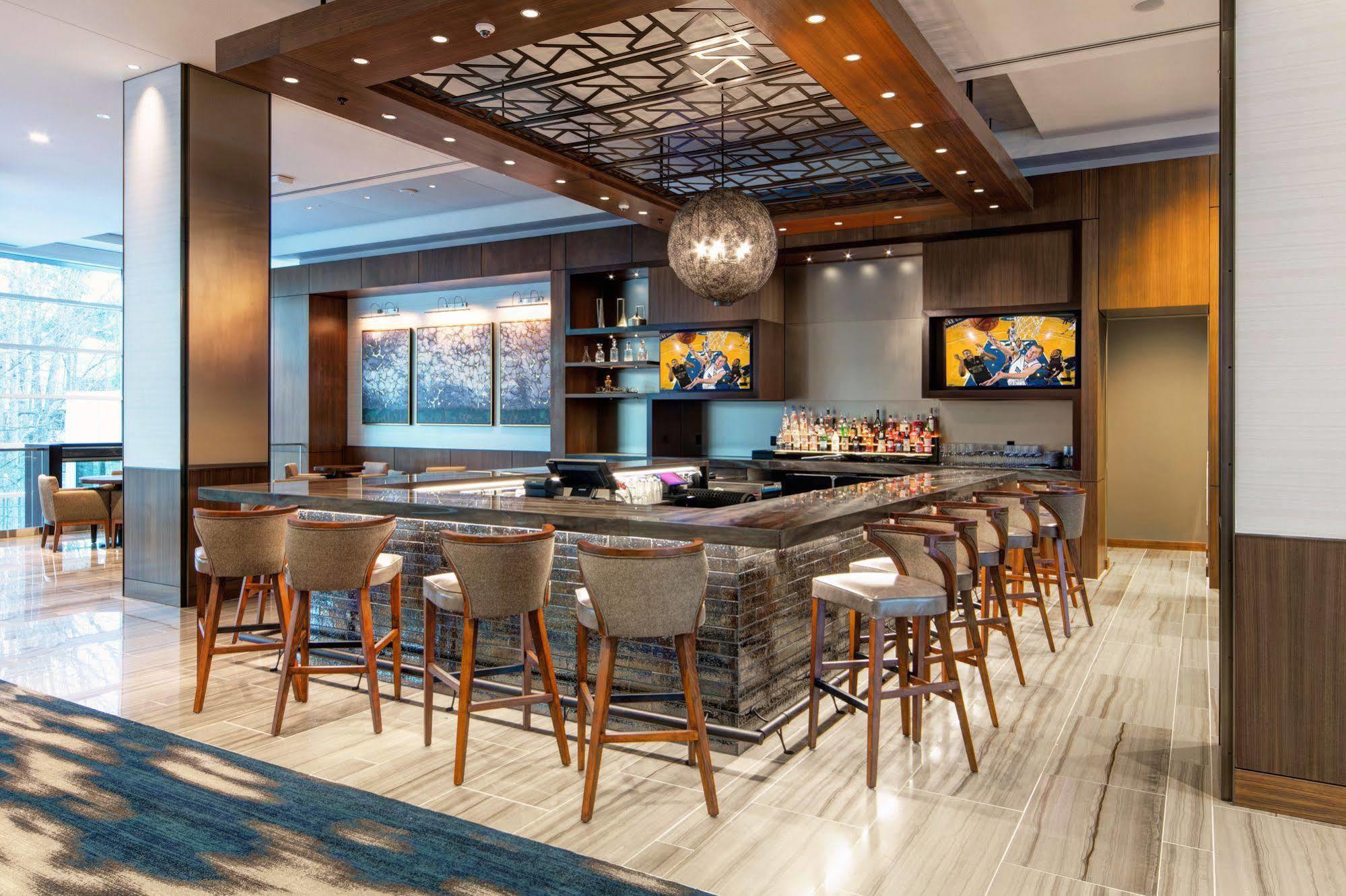 Jb Duke Hotel Durham Bagian luar foto