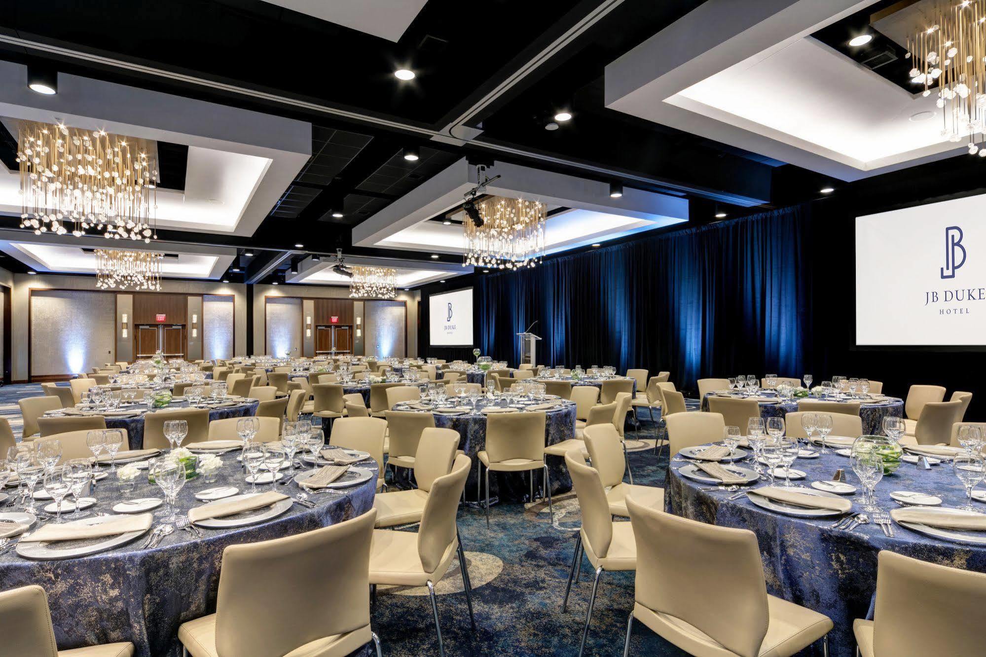 Jb Duke Hotel Durham Bagian luar foto