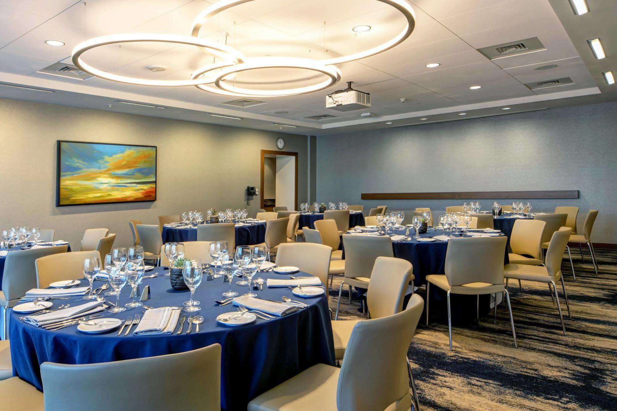 Jb Duke Hotel Durham Bagian luar foto